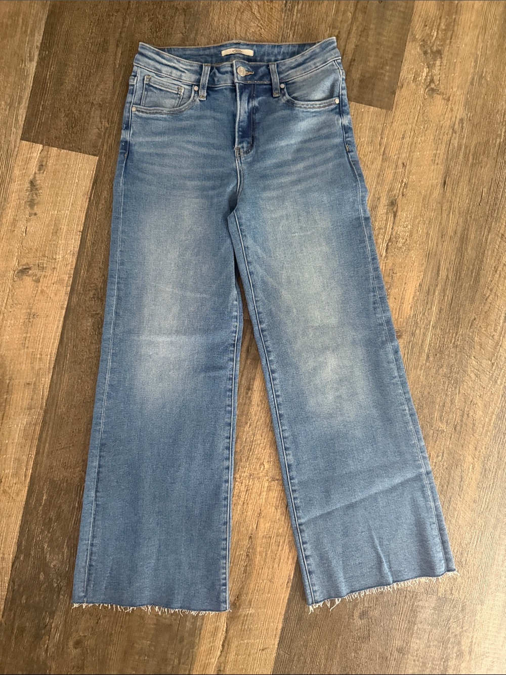 DSP Cropped Wide-Leg Jeans in medium wash NWOT size 3/26